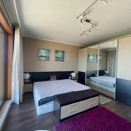 Apartmán First Line Lozenez Anron *