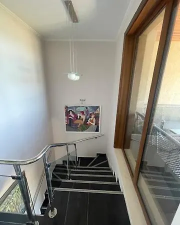 First Line Lozenez Anron Apartmán