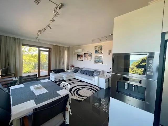 First Line Lozenez Anron Лозенец