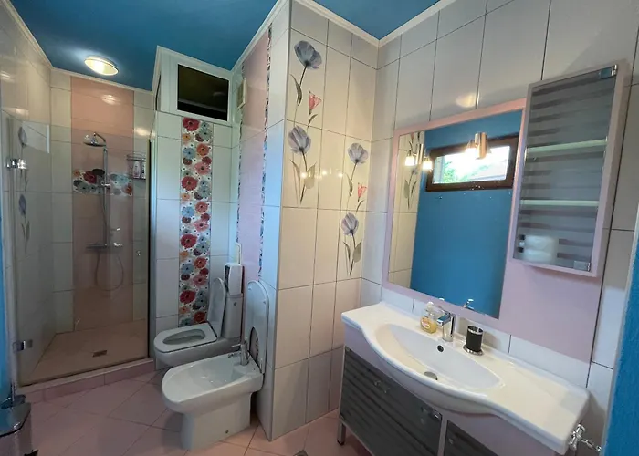 First Line Lozenez Anron Апартаменты *