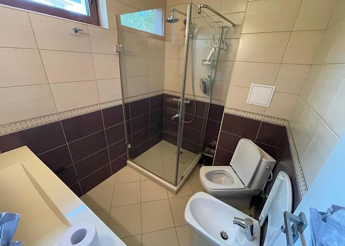 First Line Lozenez Anron Лозенец