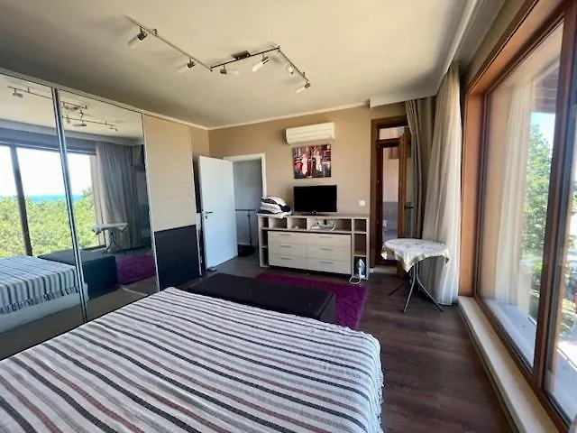 Апартаменты First Line Lozenez Anron Лозенец