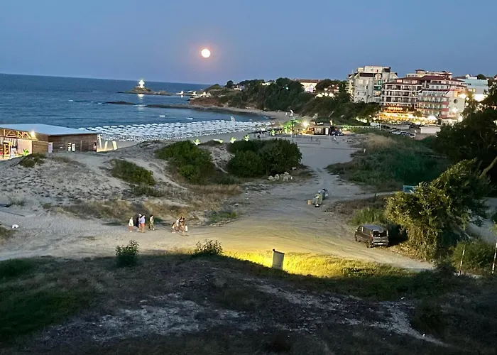 First Line Lozenez Anron Apartament Łozenec